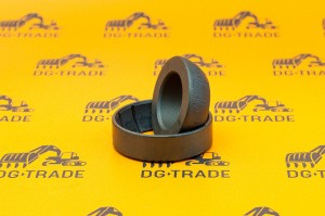 Втулка нижнего шкворня New Holland 87523063 Втулка нижнего шкворня New Holland 87523063