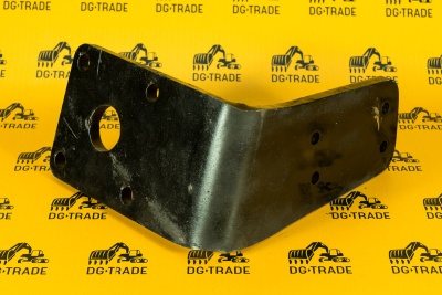 Кронштейн крепления крыла (правая сторона) JCB (OEM) 331/31148 (2)