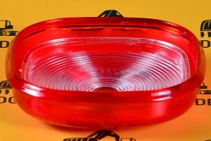 Стекло (линза) заднего фонаря габарит/стоп-сигнал JCB (India) 700/50072